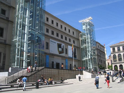 Los estudiantes de español de LAE Madrid pueden visitar en museo Reina sofia